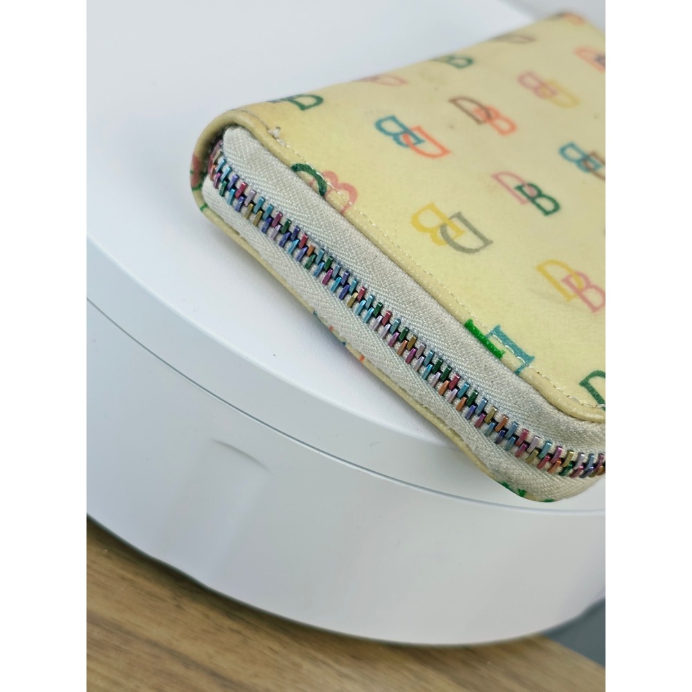 Dooney & Bourke Rainbow Monogram Zip Around Wallet Cream Heart Charm Y2K - Picture 4 of 15